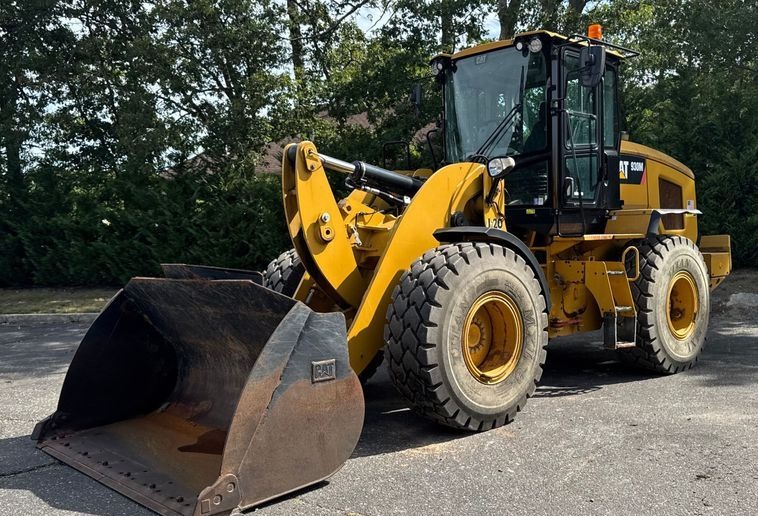 2017 Caterpillar 930M wheel loader